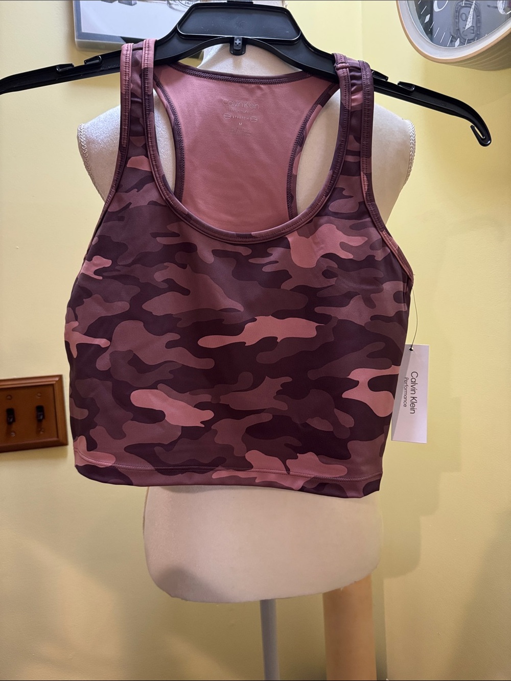 NWT Calvin Klein performance crop top size M.